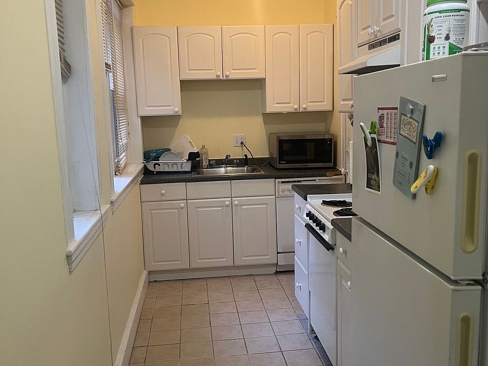 1st image of 1637 Commonwealth Ave APT 1