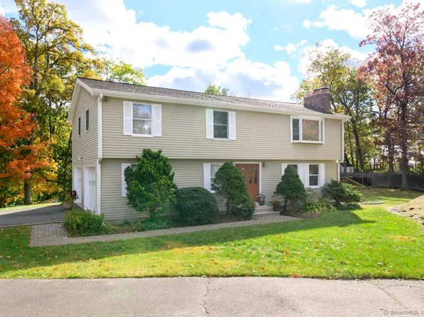36 Donohue Drive, Norwalk, CT 06851