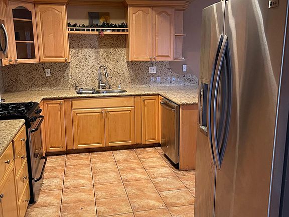 4th image of 631 E Santa Anita Ave APT G