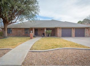 902 Desosa Ct, Roswell, NM 88201