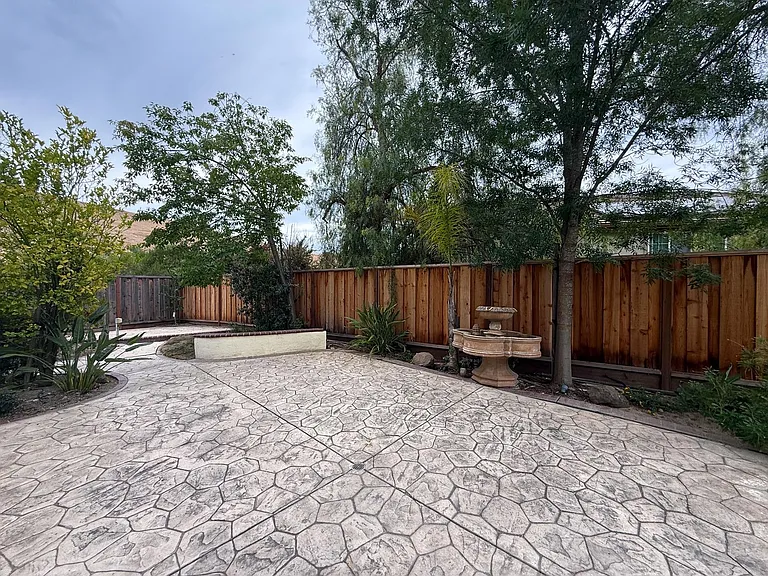 342 Stanforth Ct — Photo 46