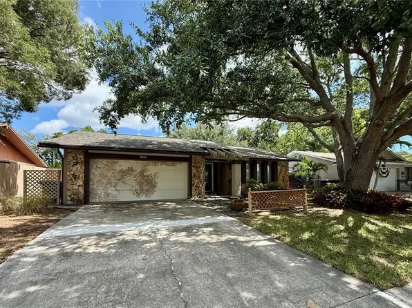 3162 Bordeaux Ln, Clearwater, FL 33759