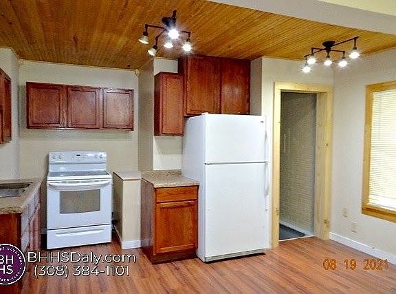 5th image of 1304 S Lincoln Ave