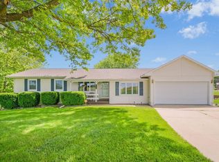 420 Swisher View Dr SW, Swisher, IA 52338