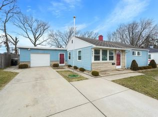 443 Manchester Dr, South Bend, IN