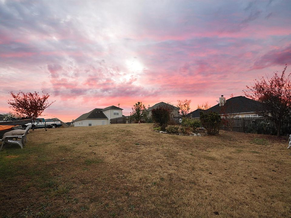 2nd image of 926 Tom Hailey Blvd