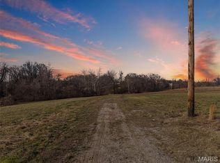 1240 Pausch Rd, O'Fallon, IL 62269