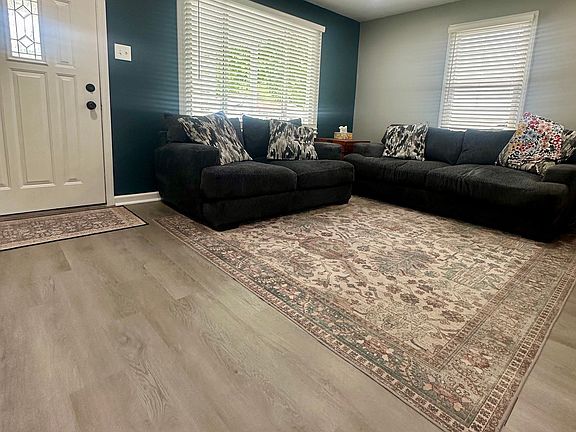 4th image of 5080 Russell Ln