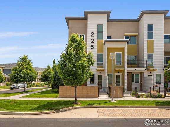 2nd image of 225 Green Leaf St #1