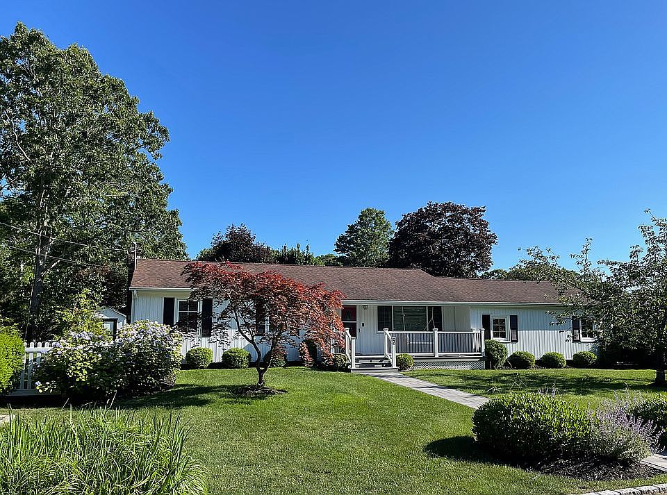 2nd image of 2 Fordham Dr