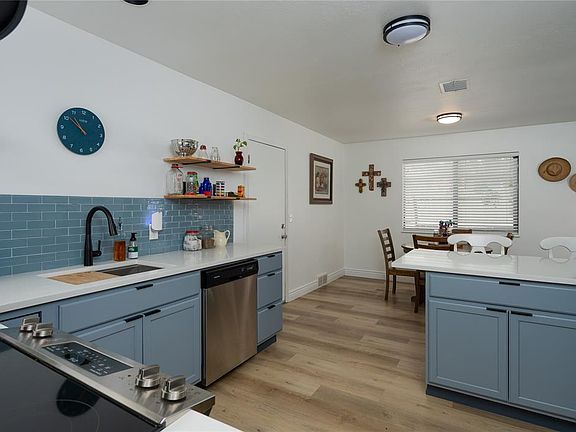 4th image of 5615 NW 37th St