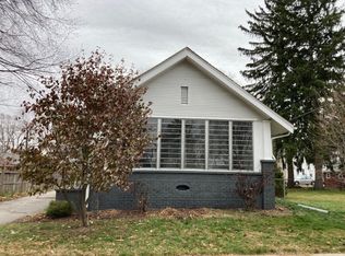 13 S 14th St, Niles, MI 49120
