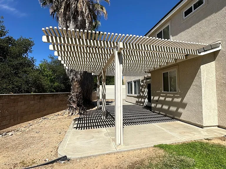 746 Jersey Ct — Photo 23