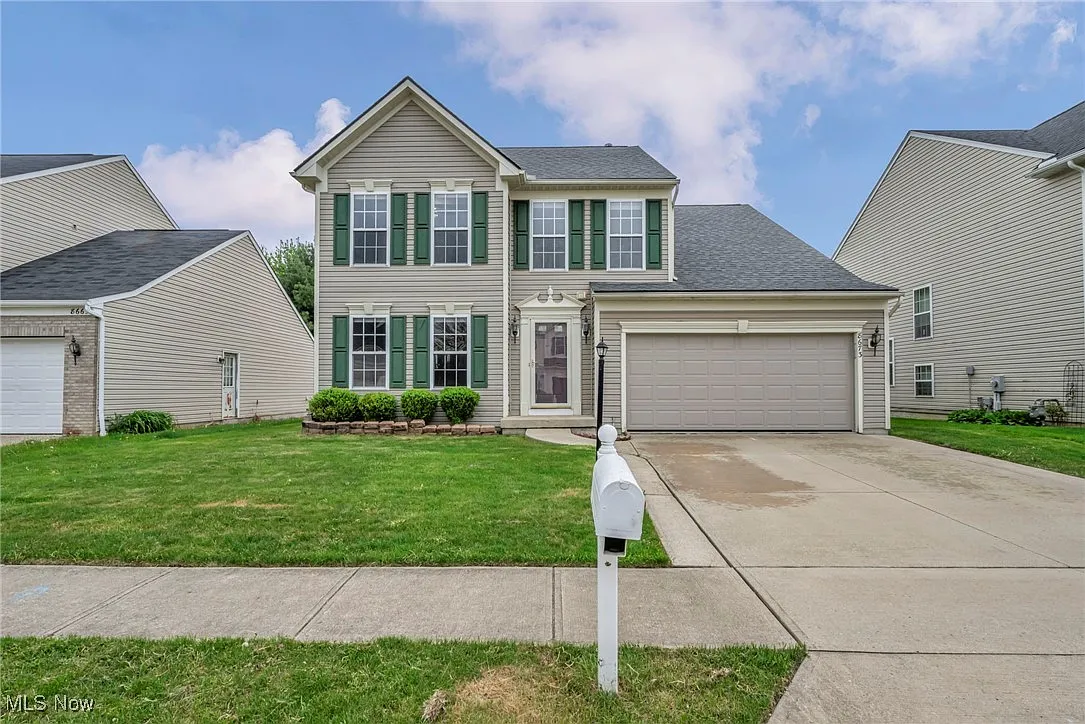 8673 Westfield Park Dr photo 1
