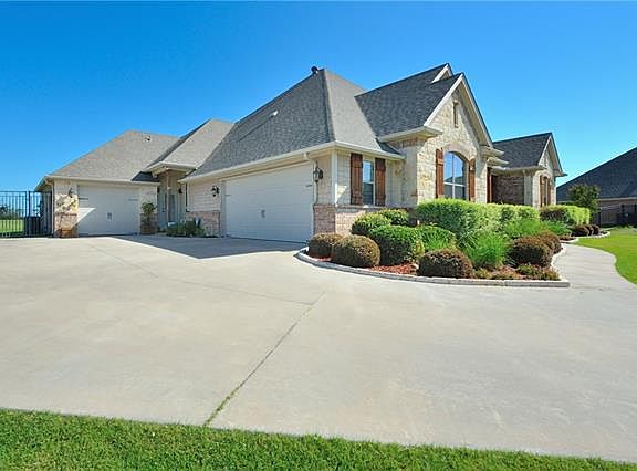 2nd image of 514 Green Pointe Dr