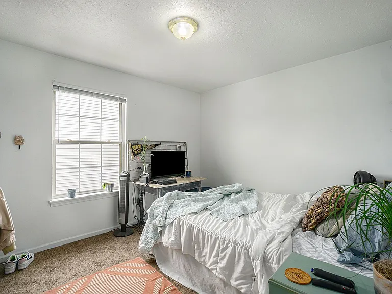 West Campus Village (West Campus Village Townhomes LLC) — Photo 11