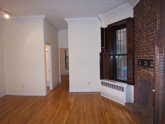 3rd image of 100 W 84th St