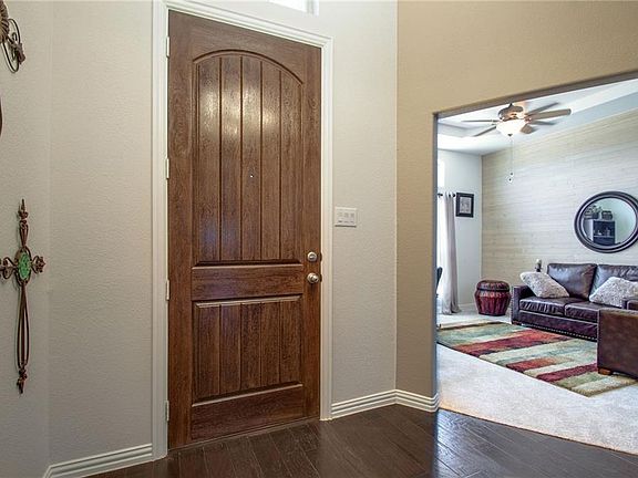 4th image of 1315 Savona Lane