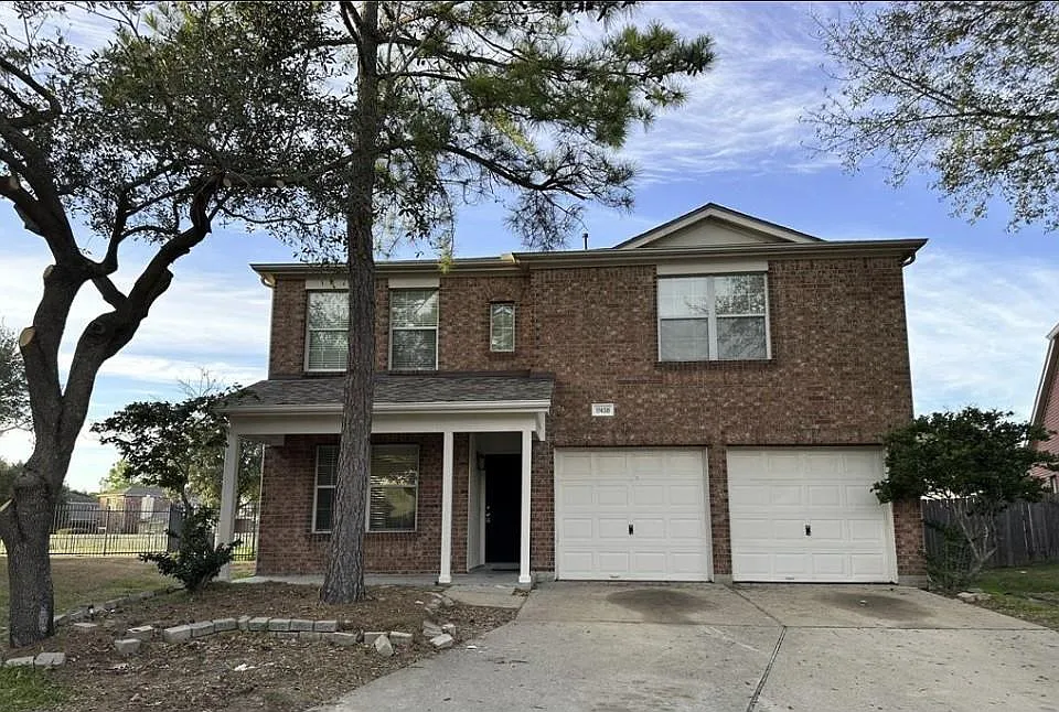 17438 Ivy Stream Dr
