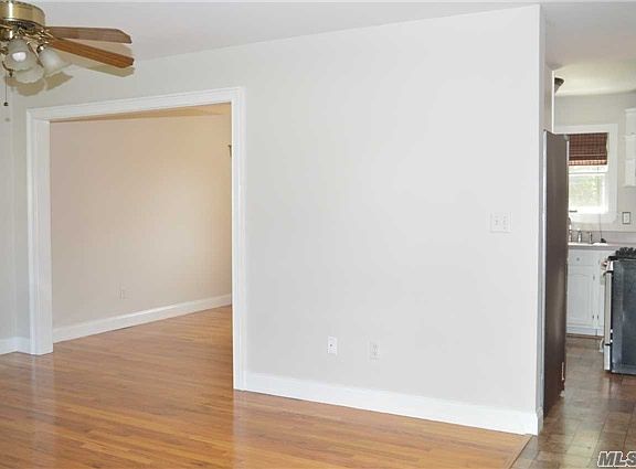 4th image of 22 Rosemont Ave