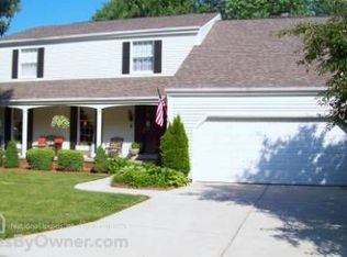 5333 Shadowbrook Rd, Cross Lanes, WV 25313