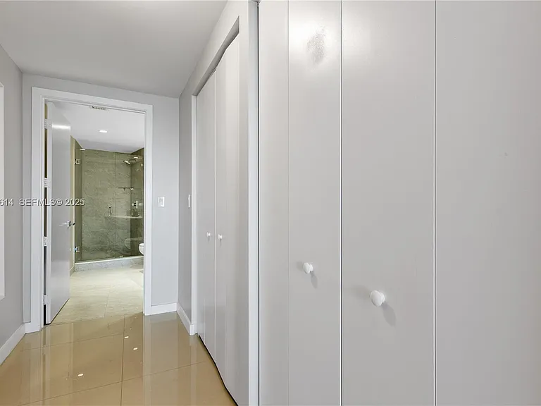 488 NE 18th St #908 — Photo 22