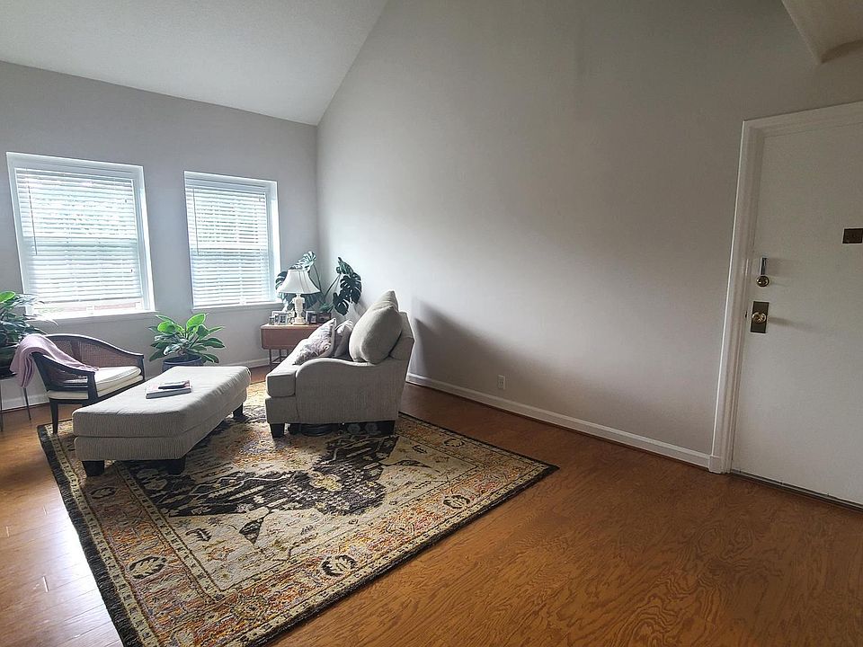 1st image of 3046 S Abingdon St APT C2