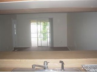 5th image of 3027 Sir Hamilton Cir