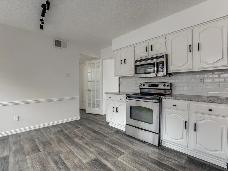434 Wellington Dr — Photo 19