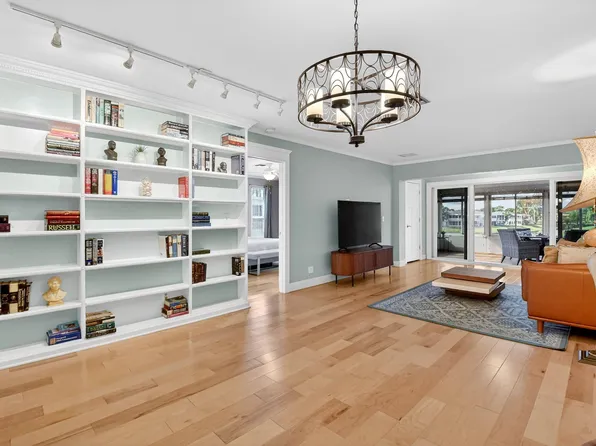 1411 SW 27th Avenue #201, Delray Beach, FL 33445