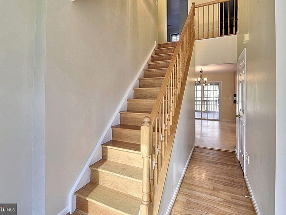 3rd image of 44 Robinson Landing Ct