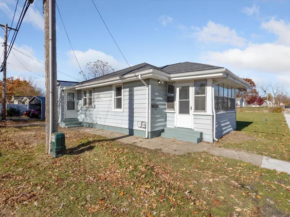 915 Forest Ave, Mishawaka, IN 46545