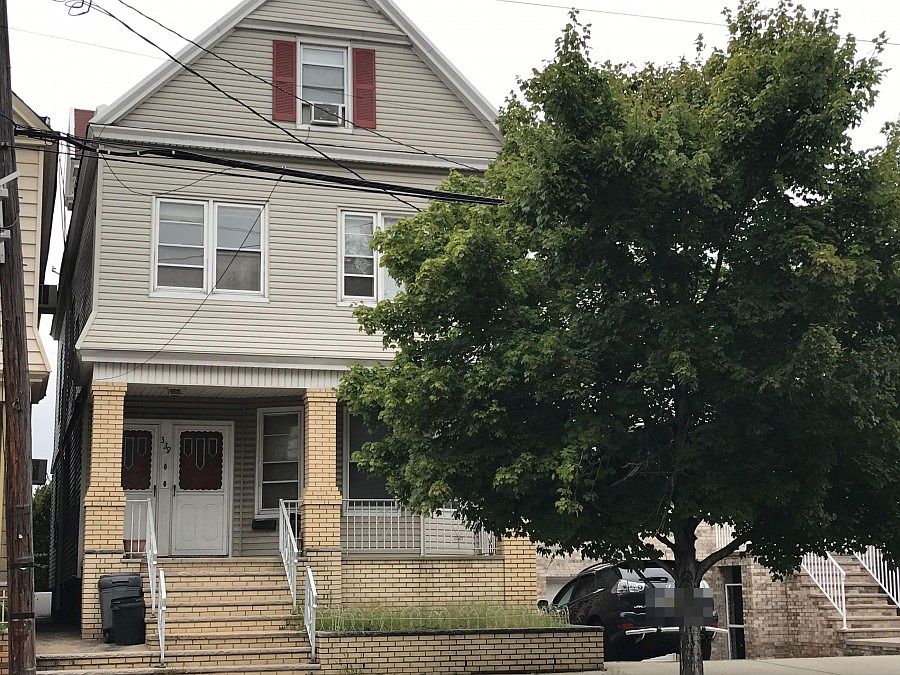 2nd image of 339 Kennedy Blvd