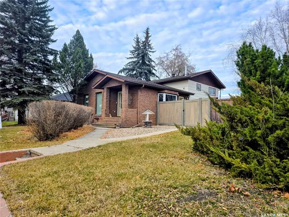 356 8th AVENUE E, Melville, SK S0A 2P0