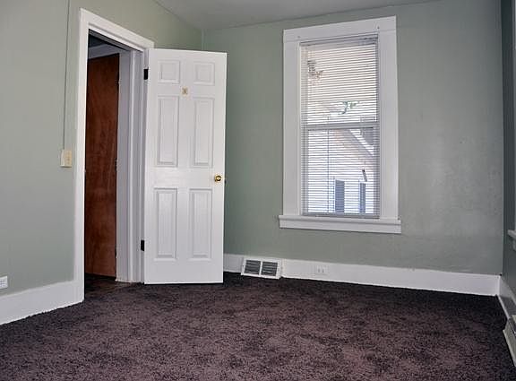 4th image of 327 W Sanborn St #1