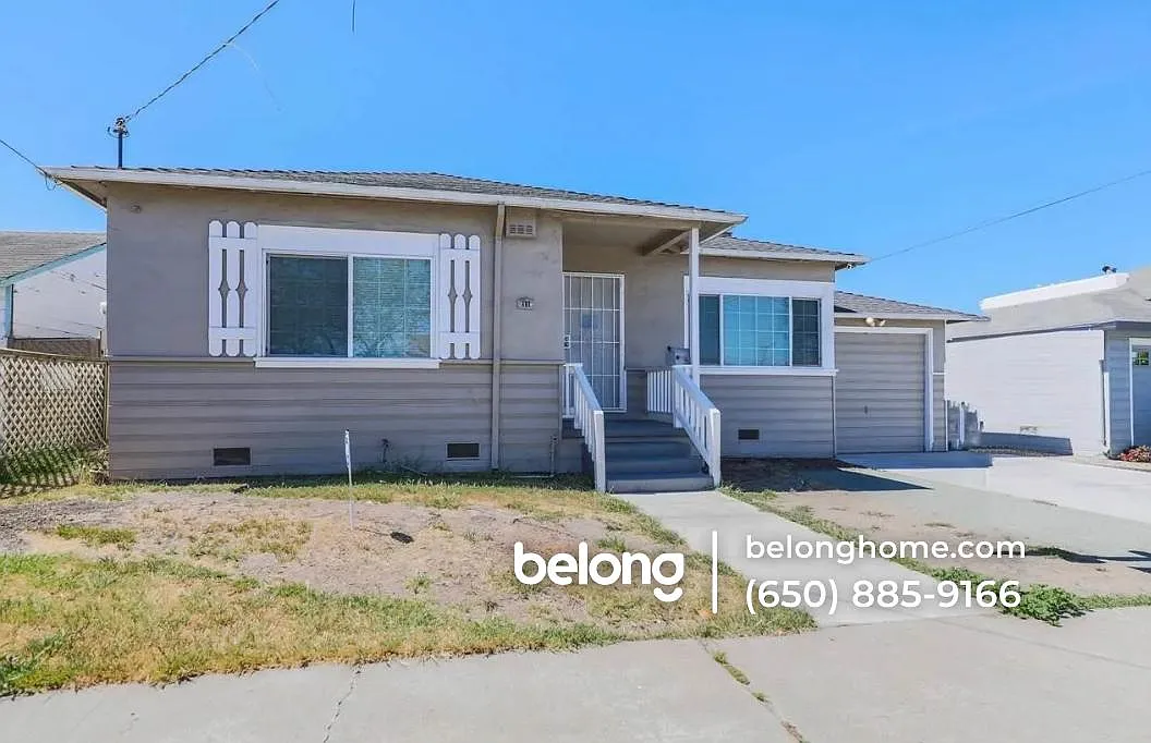 Building Photo - 2118 Visalia Ave