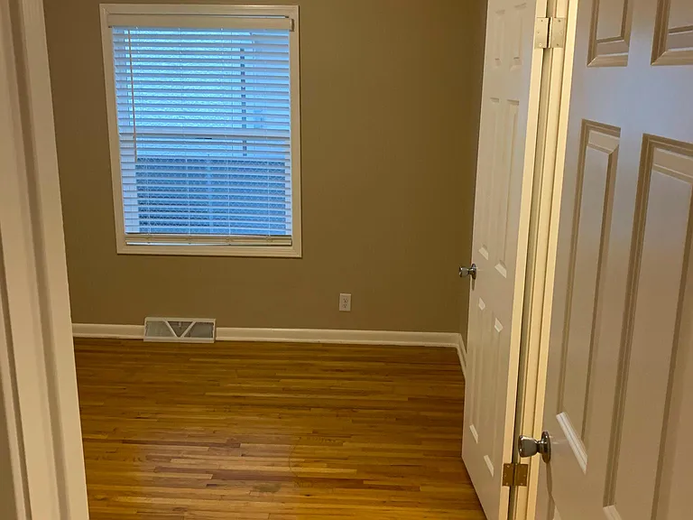 404 12th Ave N #404 — Photo 9