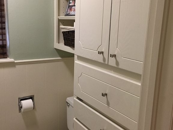 3rd image of 9605 N Georgia Ave
