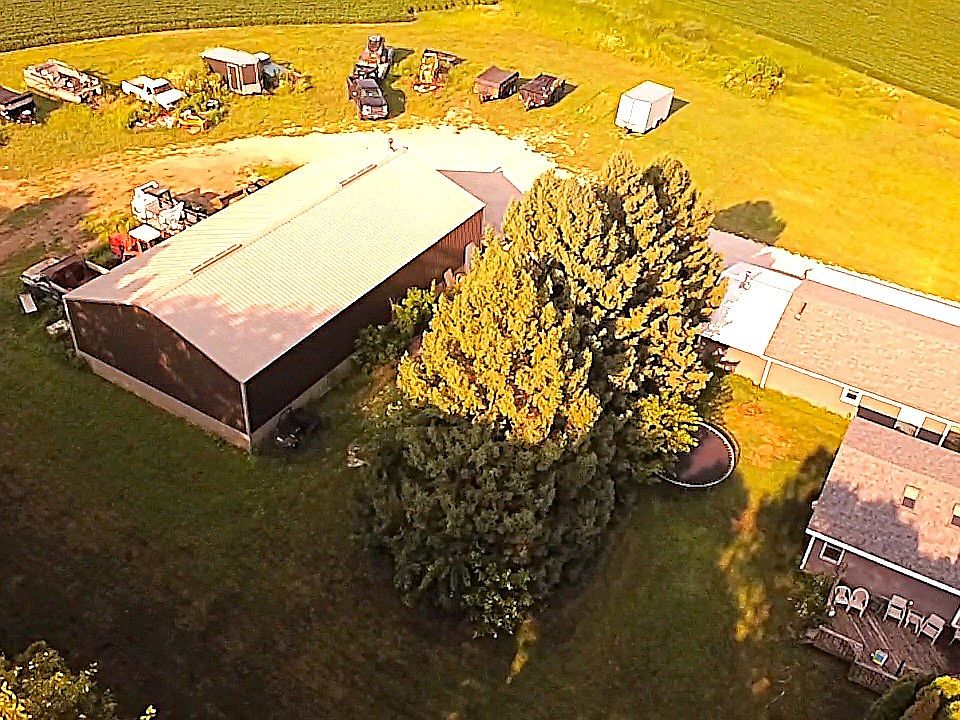 1st image of 3656 NE 62nd Ave
