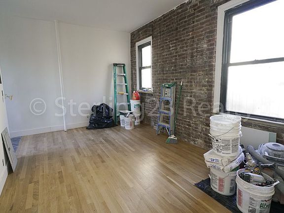 5th image of 2168 35th St APT 4E