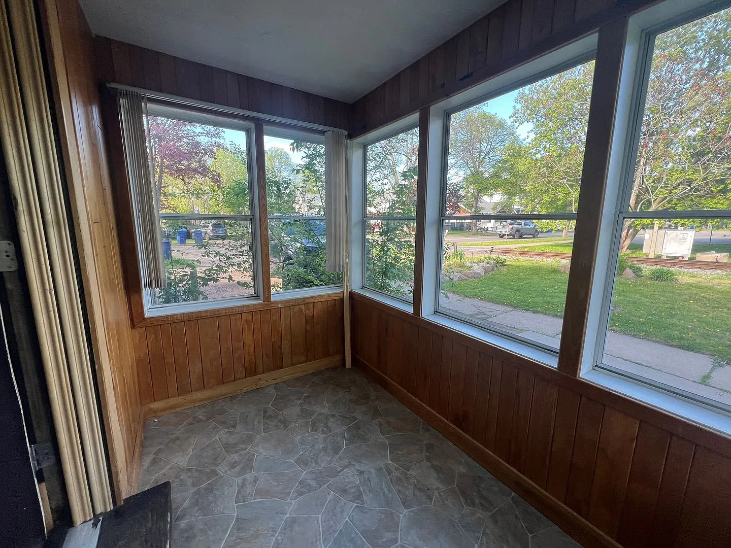 707 Franklin Ave — Photo 4