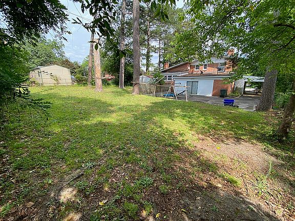 4th image of 4057 Rosewood Dr
