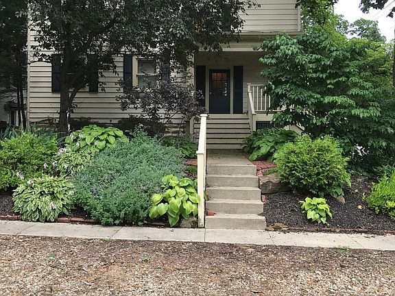 2nd image of 118 E Gambier St