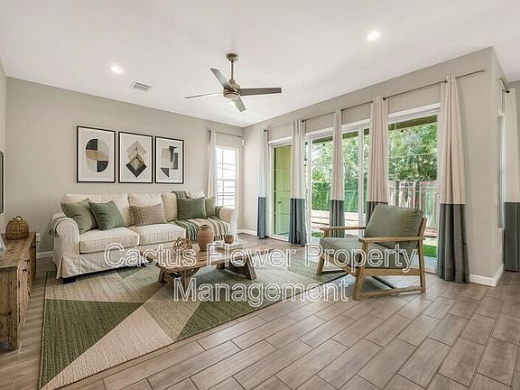 3rd image of 3067 N 33rd Pl