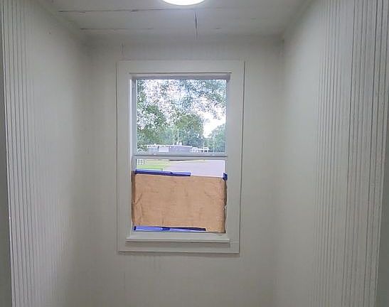 4th image of 421 Donald St