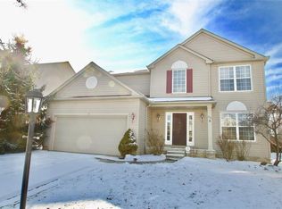 616 Lenox Ct, Broadview Heights, OH