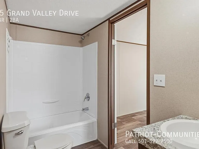 15 Grand Valley Dr — Photo 15