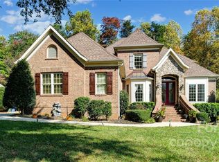 561 Oak Tree Rd, Mooresville, NC 28117