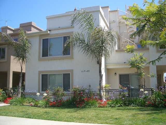 1st image of 1121 Felspar St