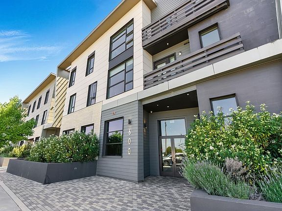 2nd image of 600 El Camino Real #309